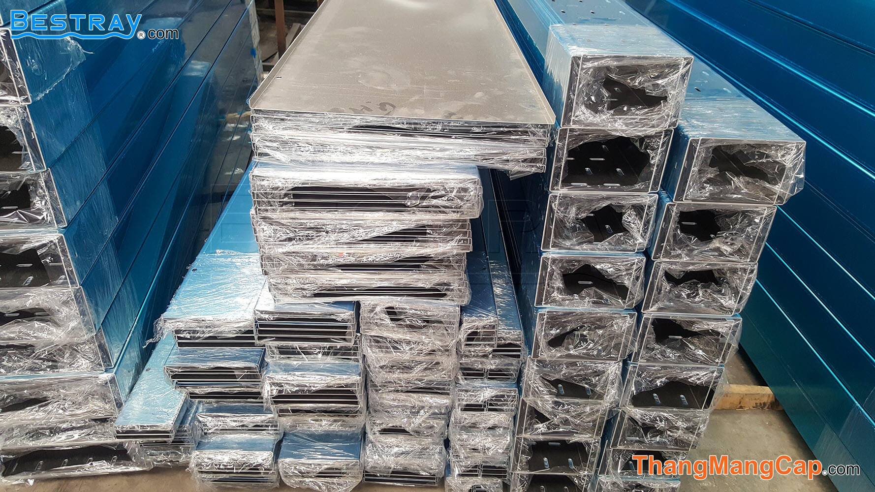 thi công thang máng cáp