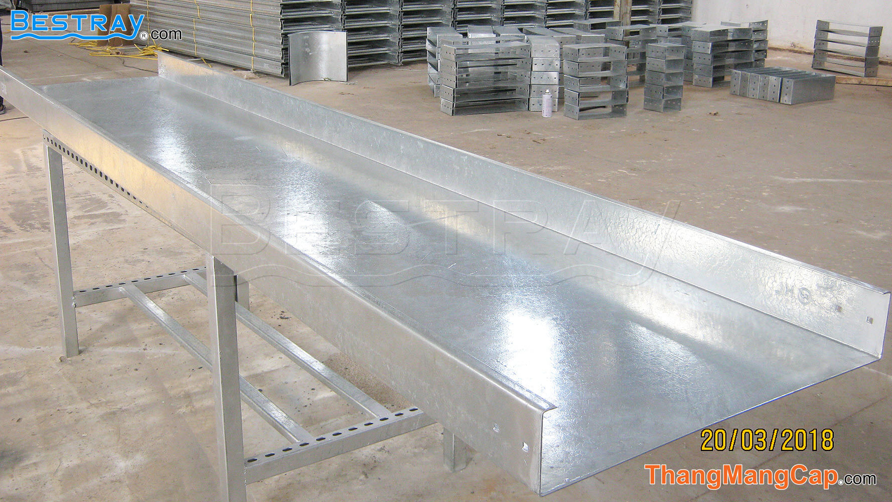 bai-15-hinh-7-1-1 thang máng cáp