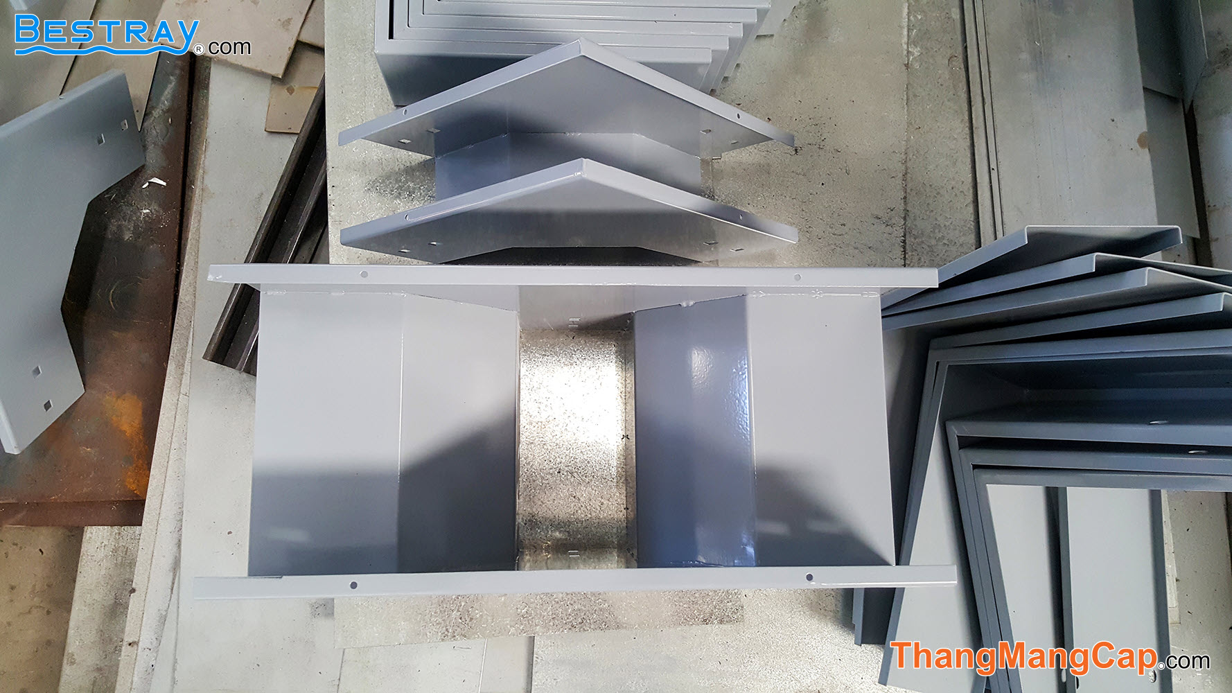 thang-mang-cap-a53-19 nắp máng cáp