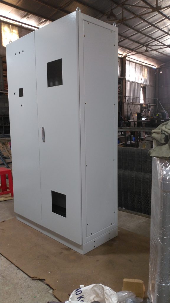 Vỏ tủ điện tại xưởng Bestray